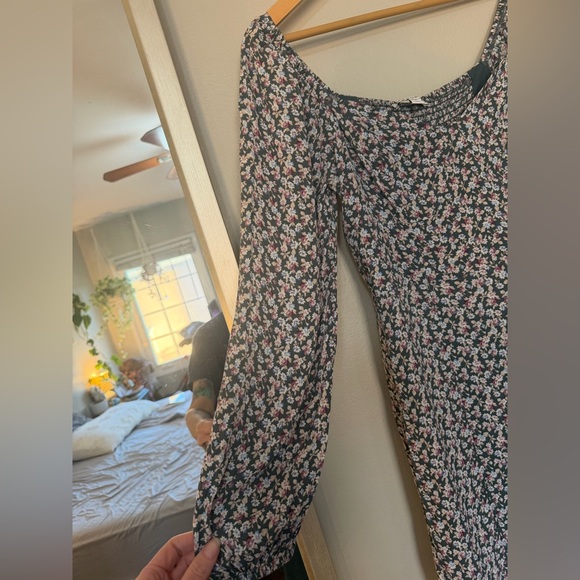 And Now This Floral Long Sleeve Smocked Mini Dress Size Small - Picture 4 of 6